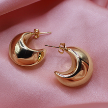 Load image into Gallery viewer, Gold Chunky Moon Earrings
