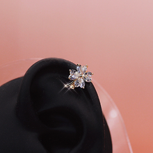 Load image into Gallery viewer, Blossom Earcuff
