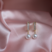 Load image into Gallery viewer, Zircon &amp; Pearl Earrings

