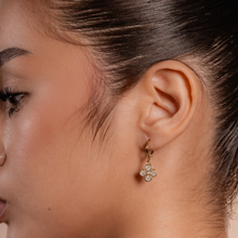 Load image into Gallery viewer, Lucky Flower Earrings
