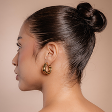 Load image into Gallery viewer, Squared Hoops
